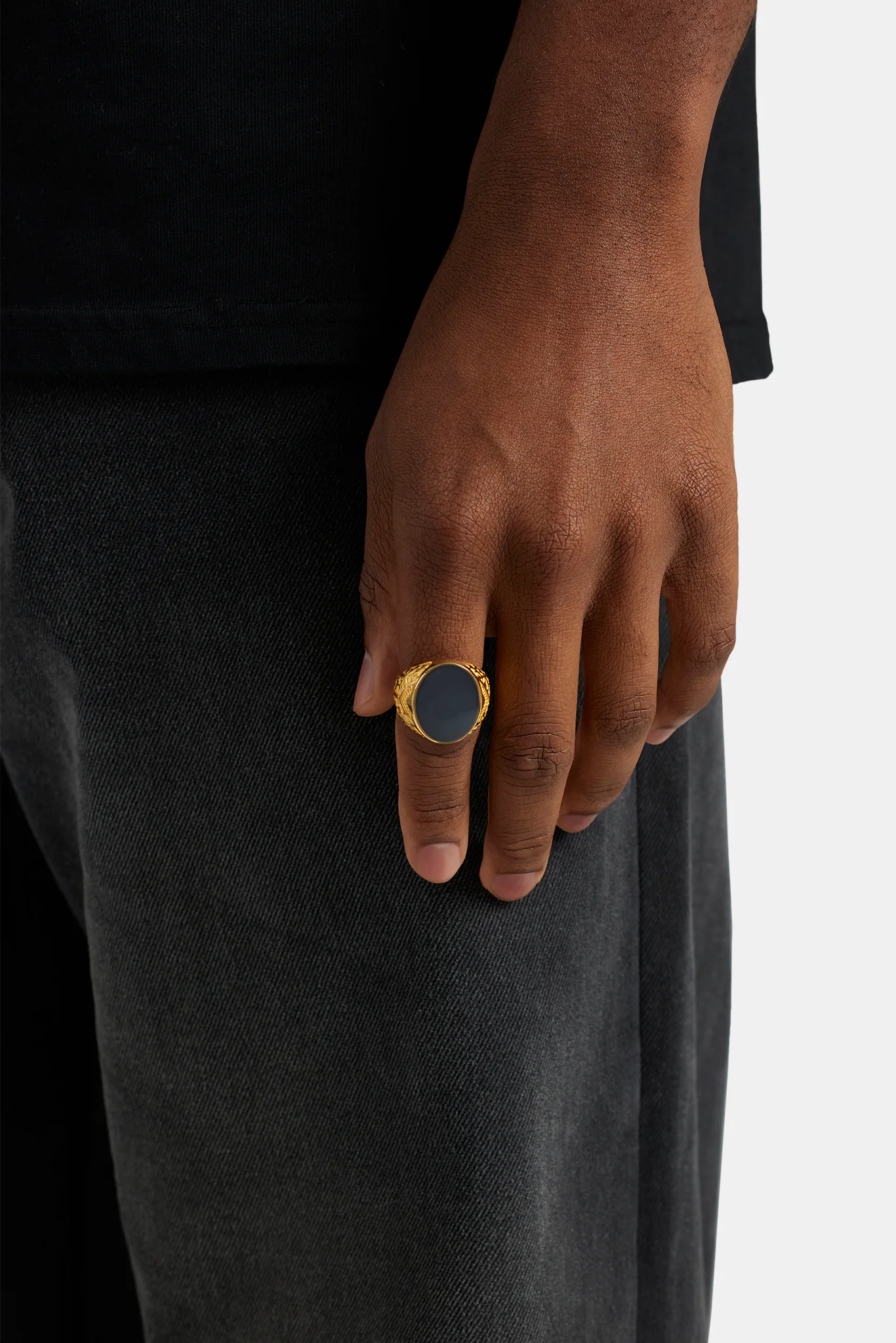 20mm 925 Black Stone Engraved Band Signet Ring - Image 2