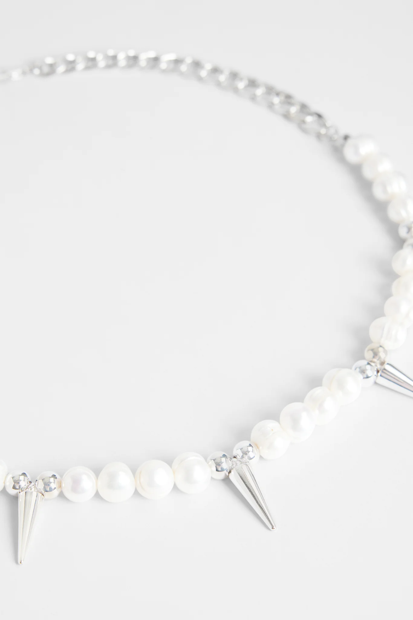 7mm Freshwater Pearl & Spike Necklace - Image 4