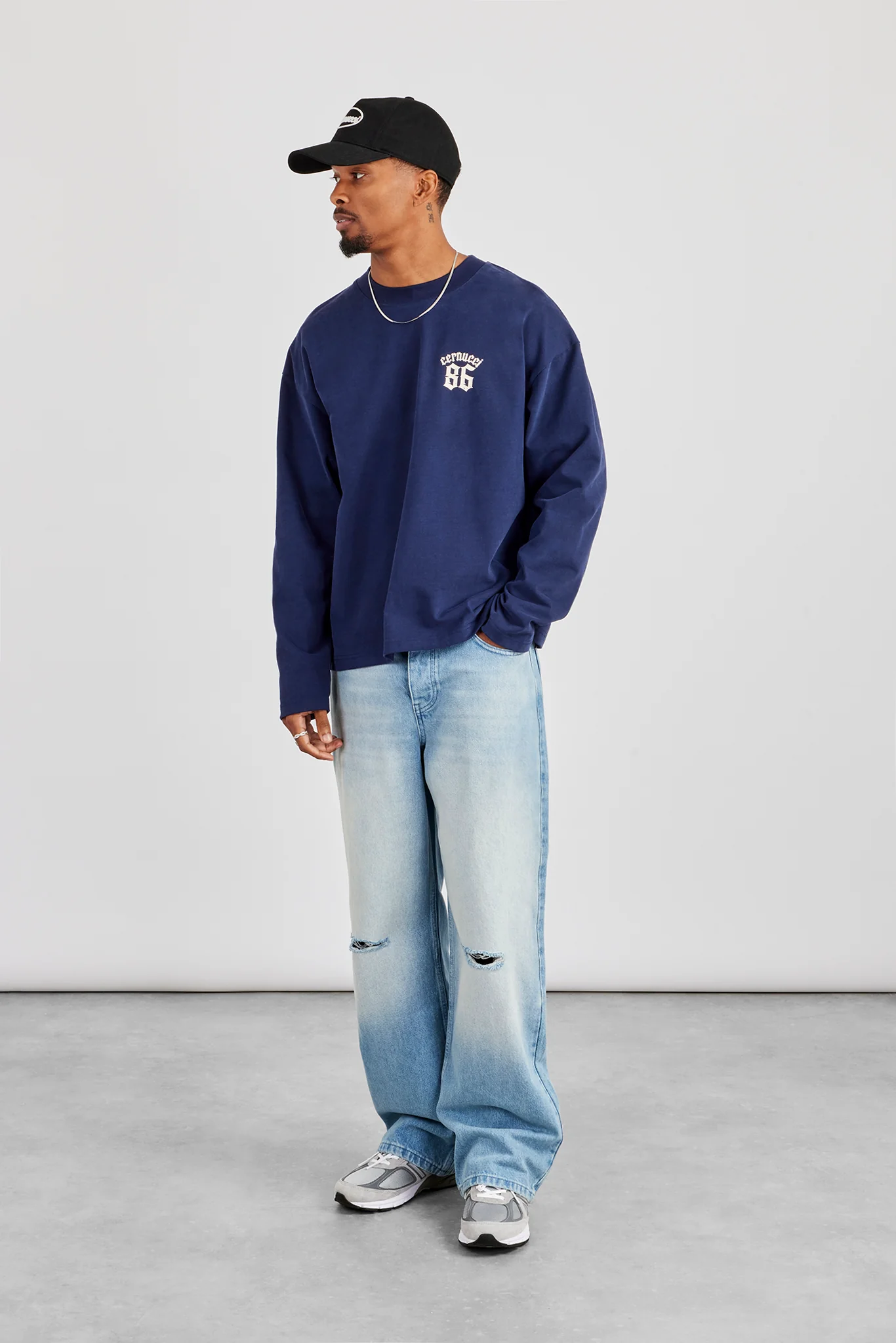 Baggy Ripped Knee Jean - Light Blue - Image 4