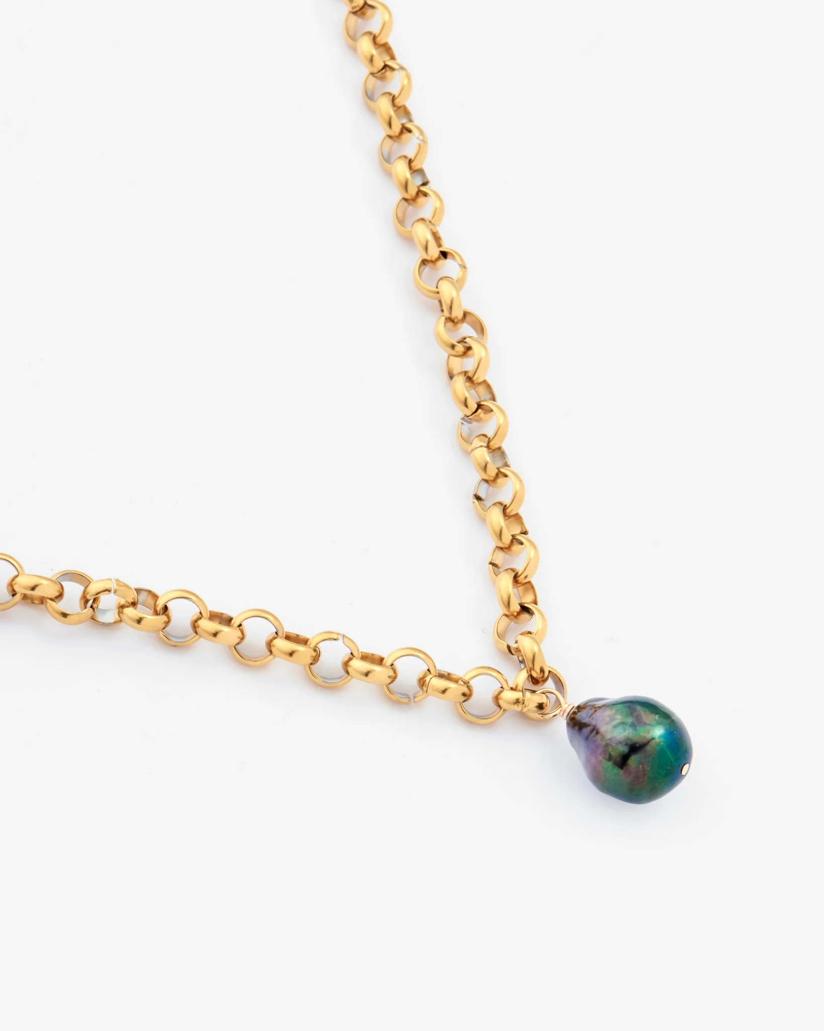 Black Pearl Chain Necklace - Gold - Image 3