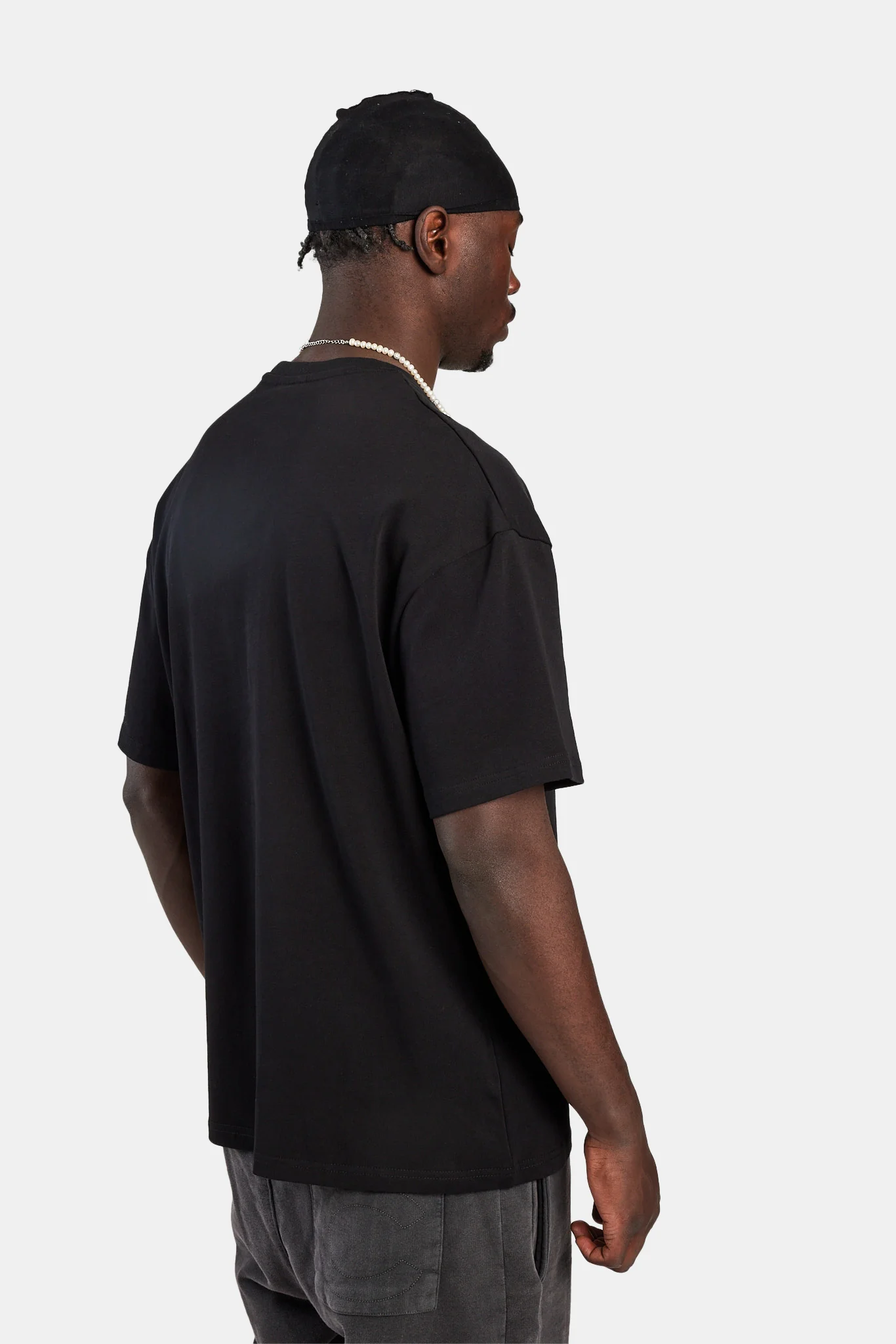 C Rhinestone Oversized T-Shirt - Black - Image 4