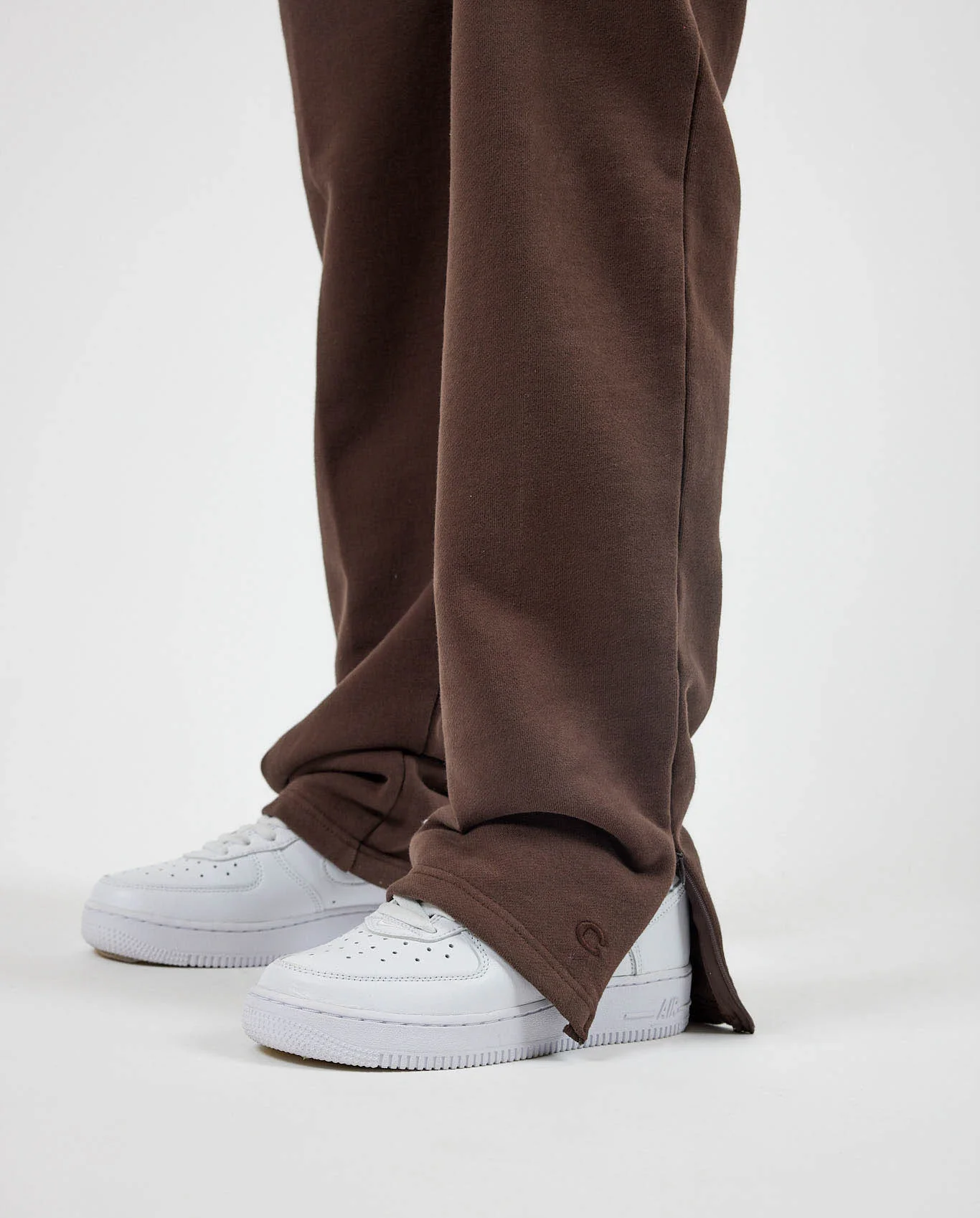 Cernucci Split Hem Jogger - Chocolate - Image 3