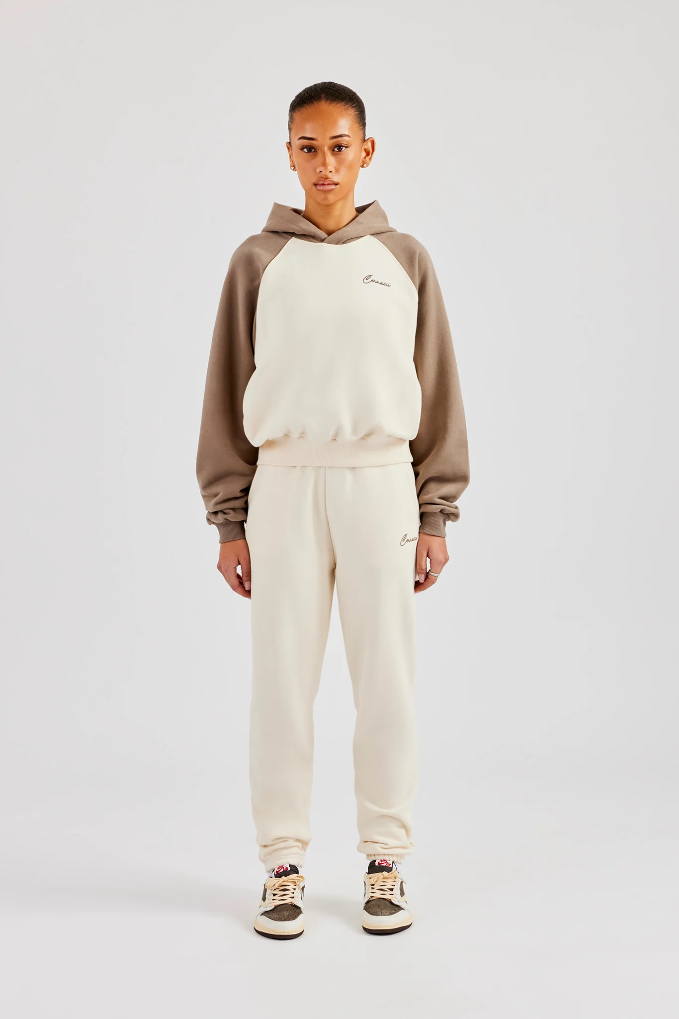Contrast Raglan Sleeve Hoodie & Embroidered Cuffed Jogger - White - Image 4