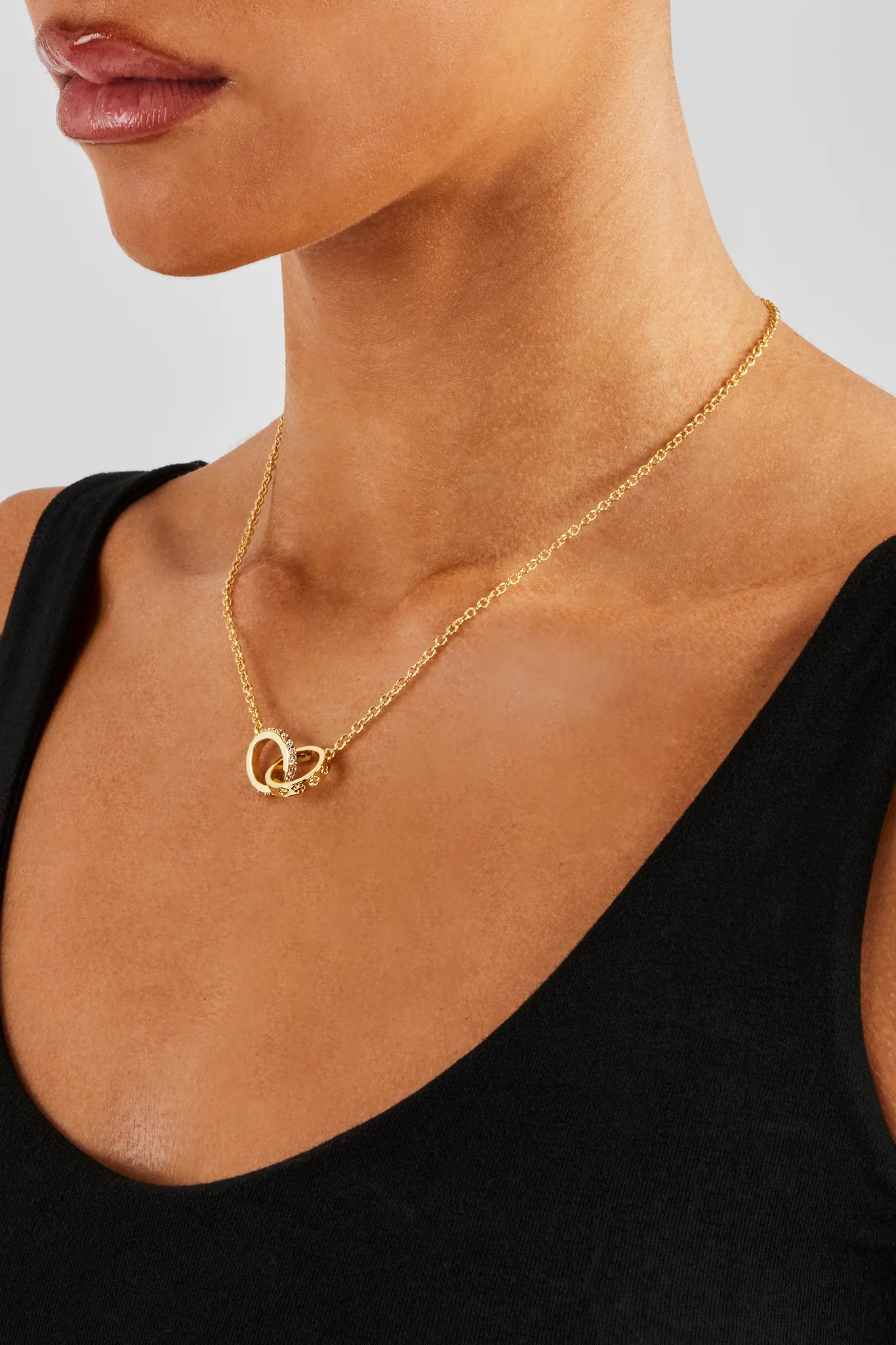 Double Polished and Iced Ring Necklace - 14mm - Image 4