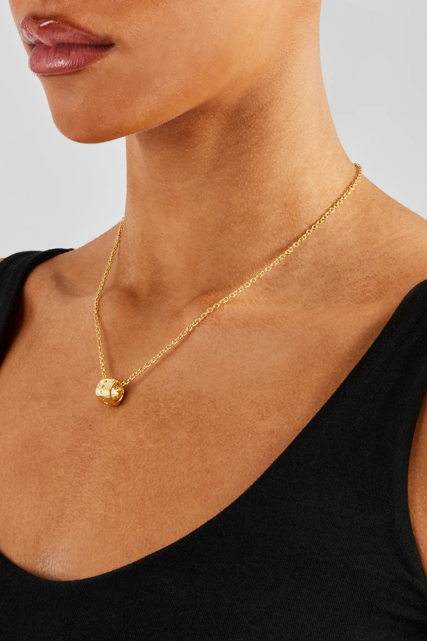 Engraved Hoop Rolo Necklace - 12mm - Image 3