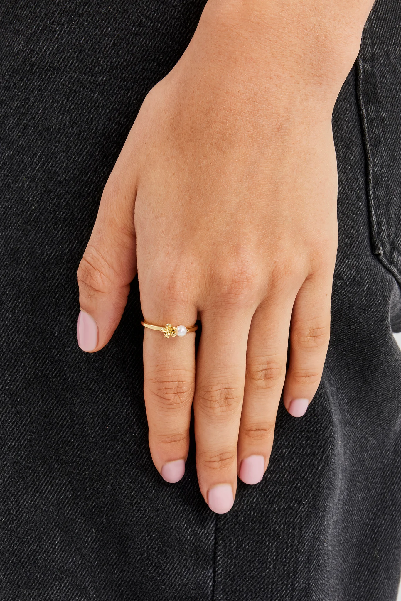 Flower and Freshwater Pearl Ring - 4mm - Image 2