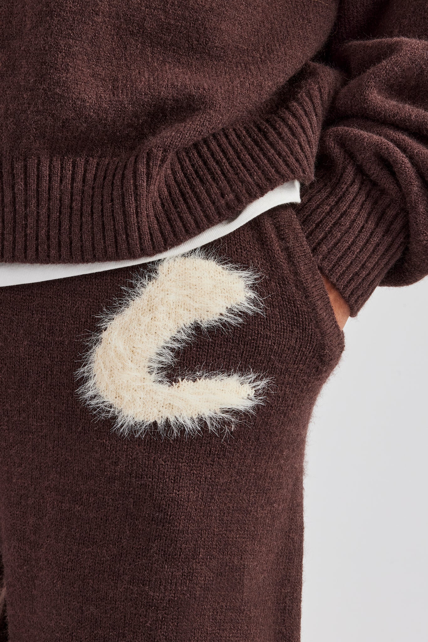 Fluffy Intarsia C Jogger - Chocolate - Image 3