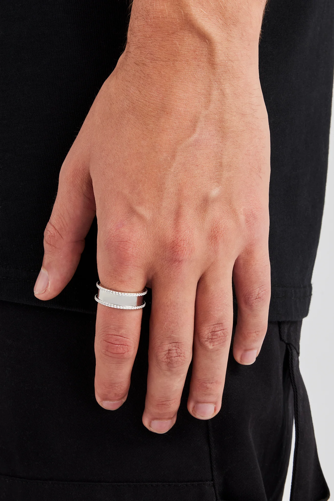 Iced Edge Polished Band Ring - 8mm - Image 2