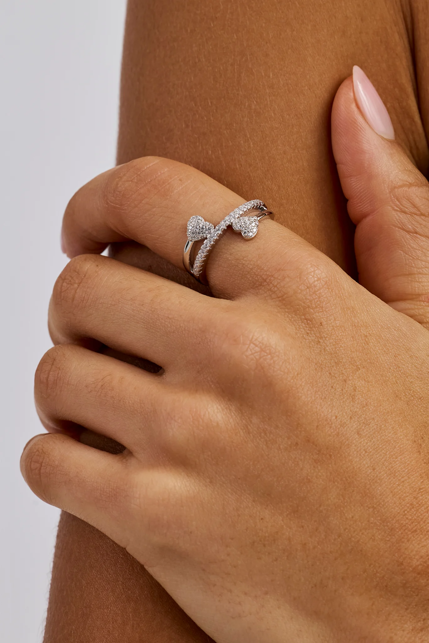 Iced Heart Twist Ring - 6mm - White - Image 2