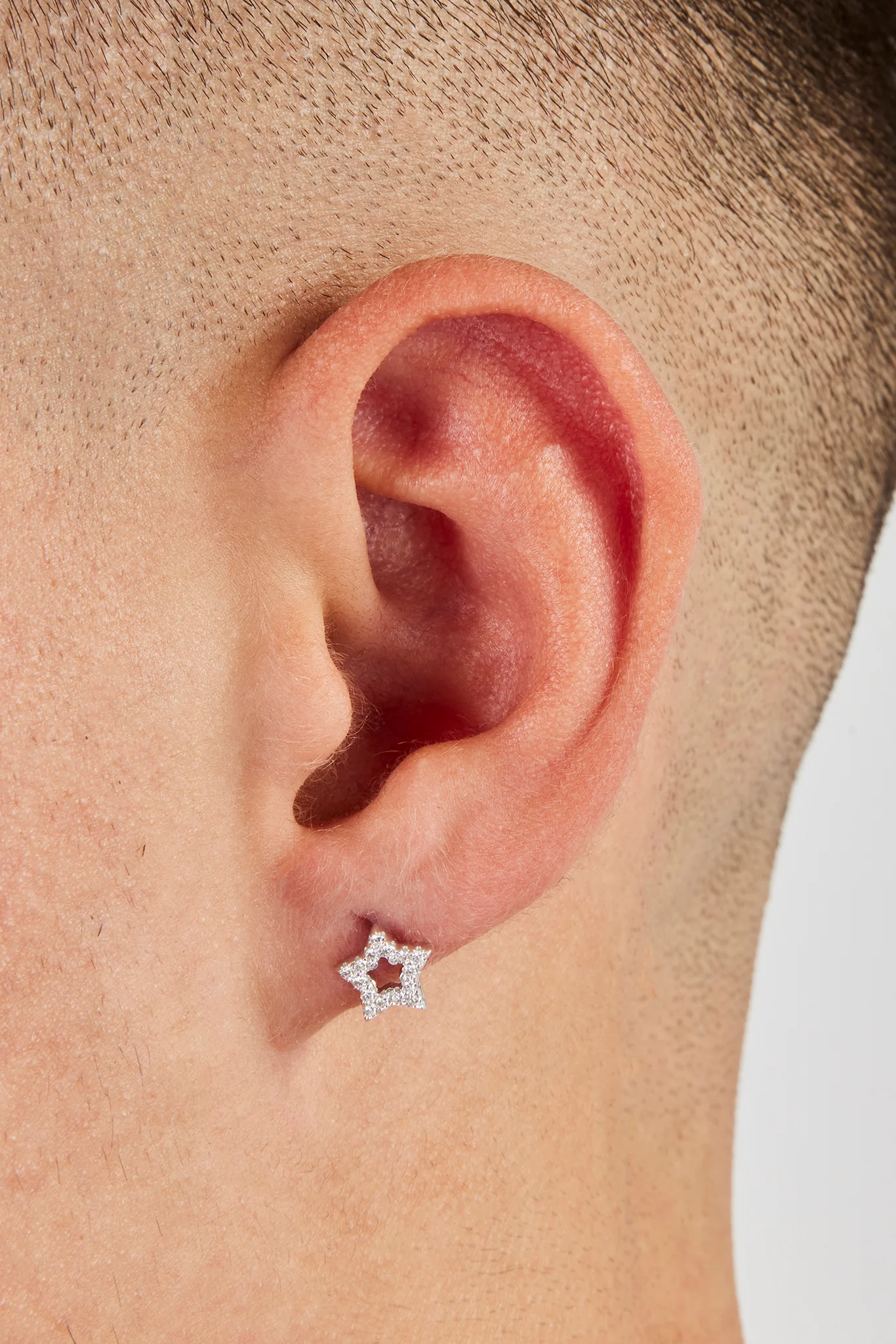 Iced Star Outline Stud Earrings - 6mm - Image 2