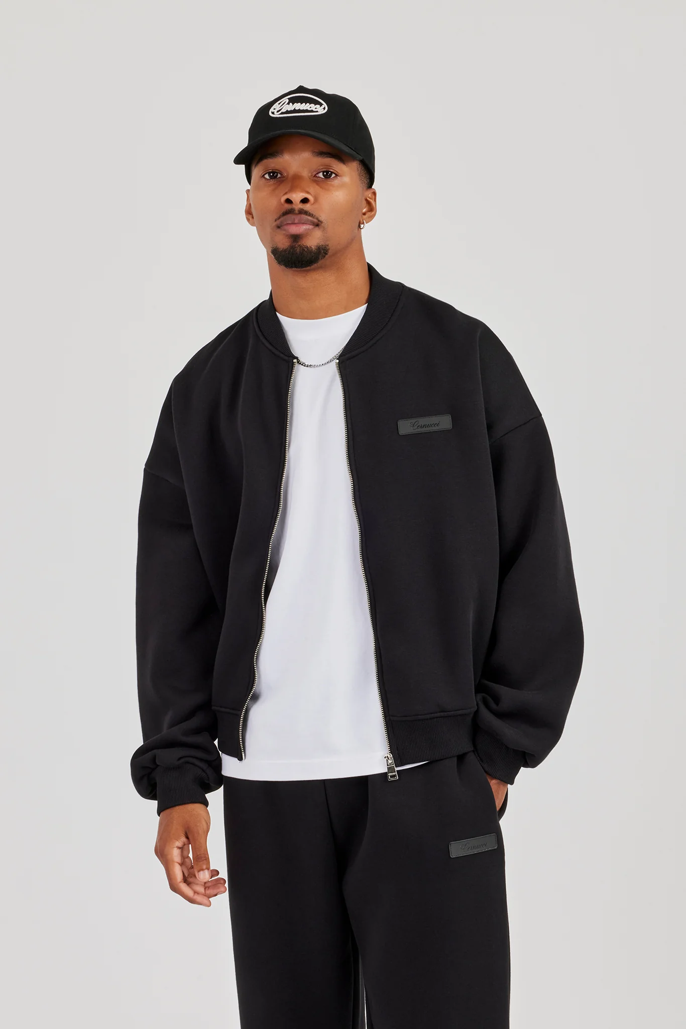 Logo Tab Bomber Black