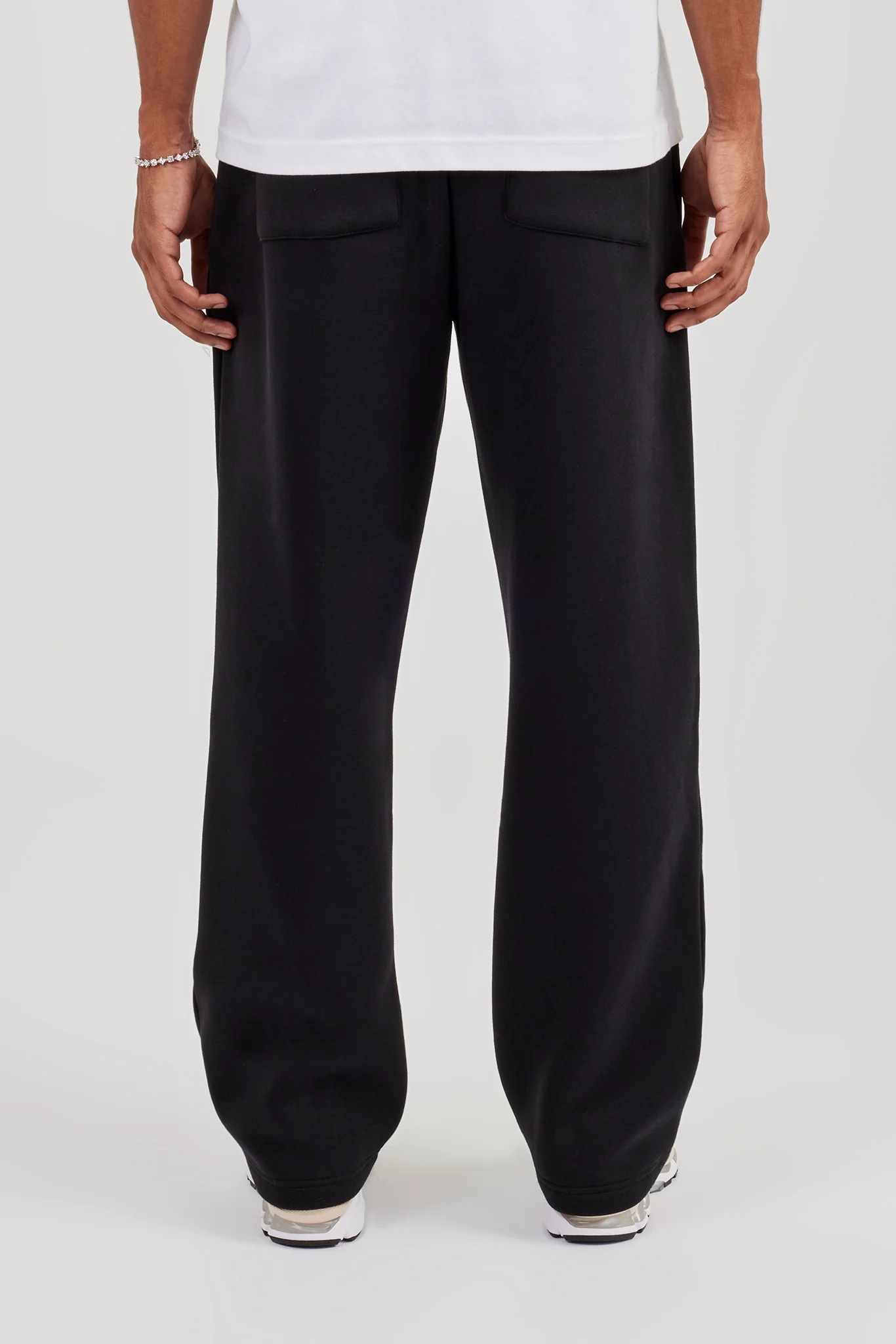 Logo Tab Relaxed Jogger  Black - Image 4