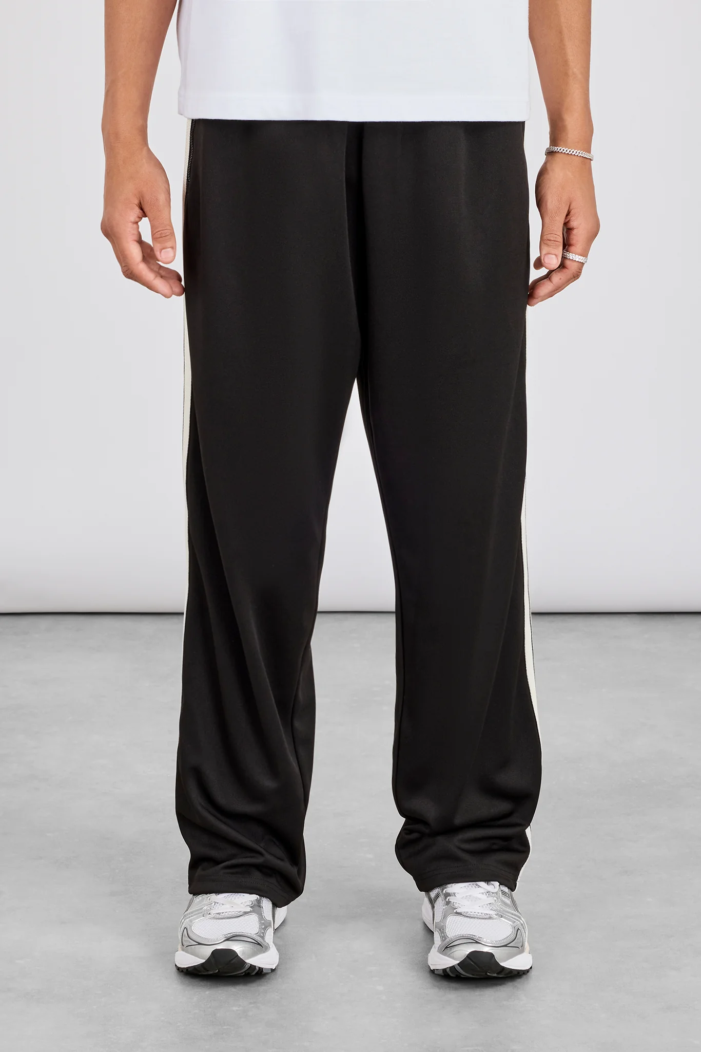 Mens Relaxed Poly Smooth Taping Track Pant - Black - Image 3