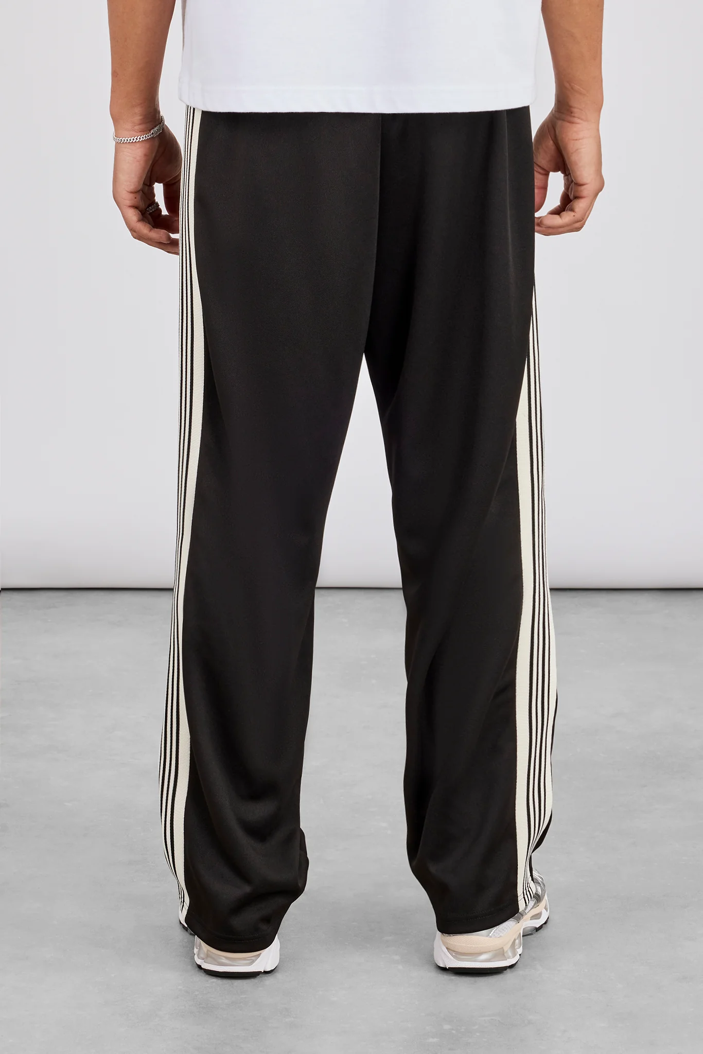 Mens Relaxed Poly Smooth Taping Track Pant - Black - Image 4