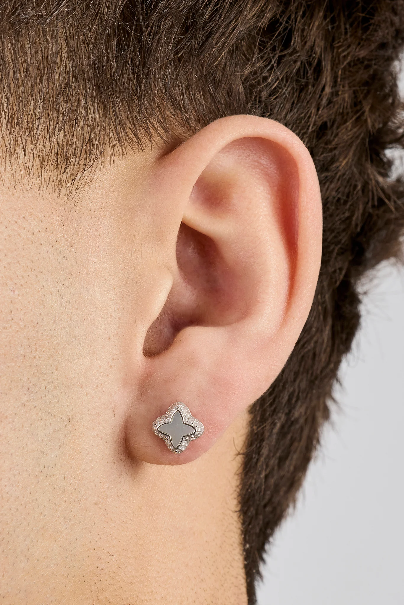 Mother of Pearl Motif Stud Earrings - 8mm - Image 2