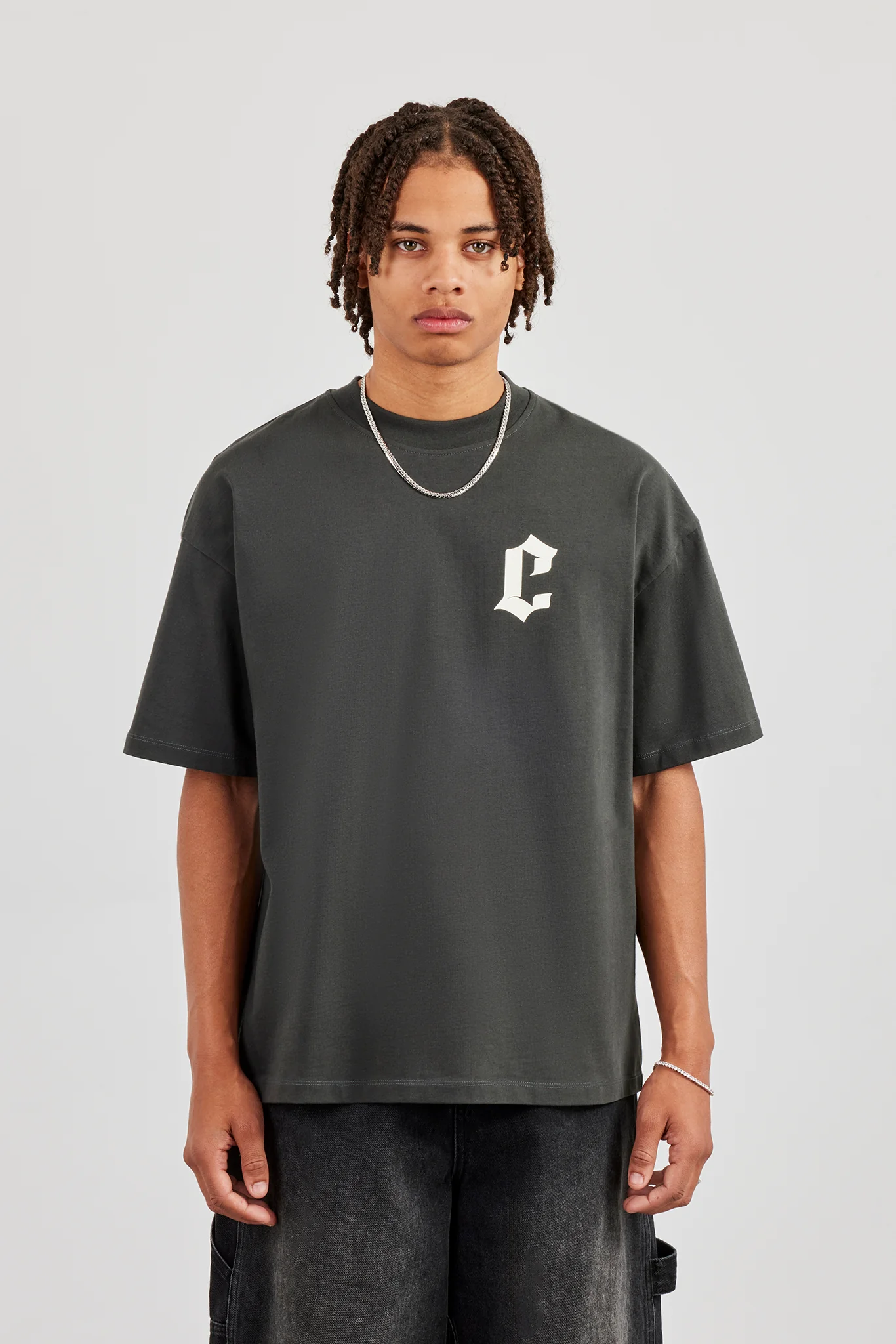 Oversized Gothic Font Print T-Shirt - Charcoal - Image 3