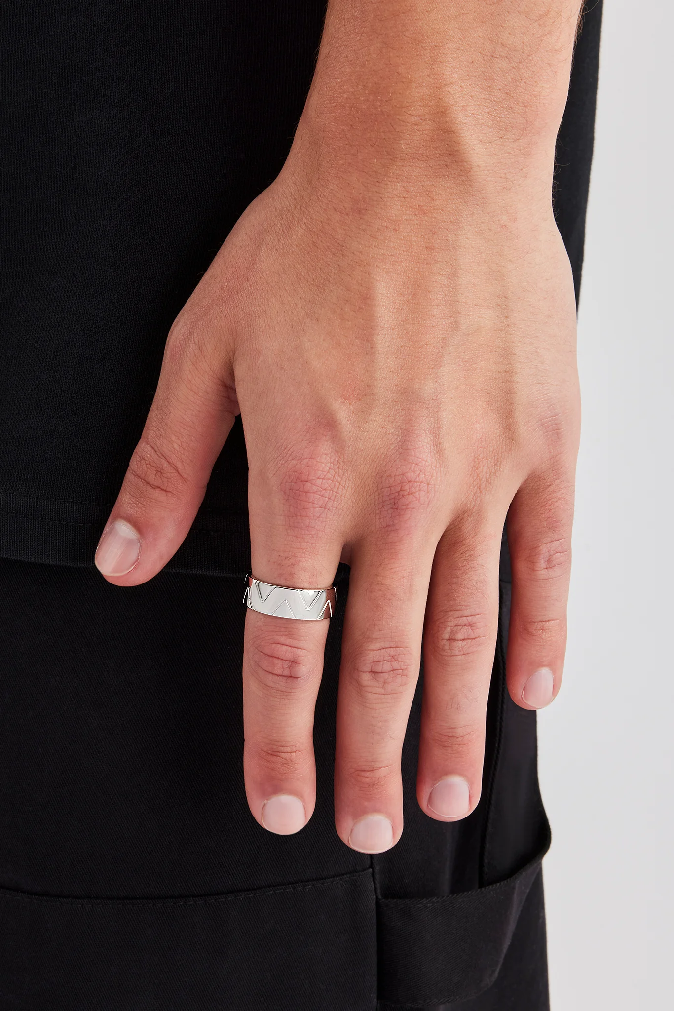 Polished Chevron Ring - 8mm - Image 2