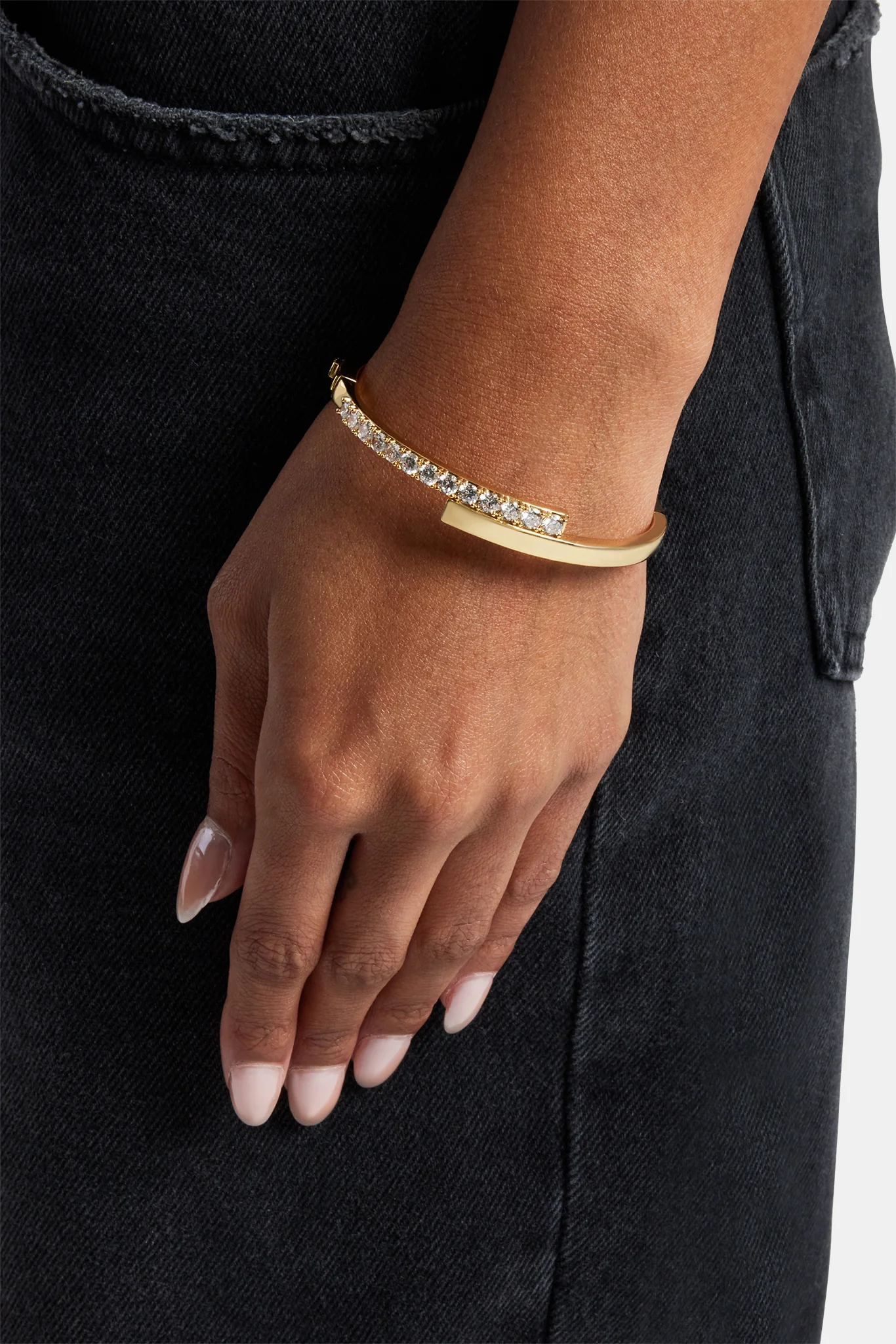 Polished & Iced Half Bangle - 5mm - Gold - Image 2