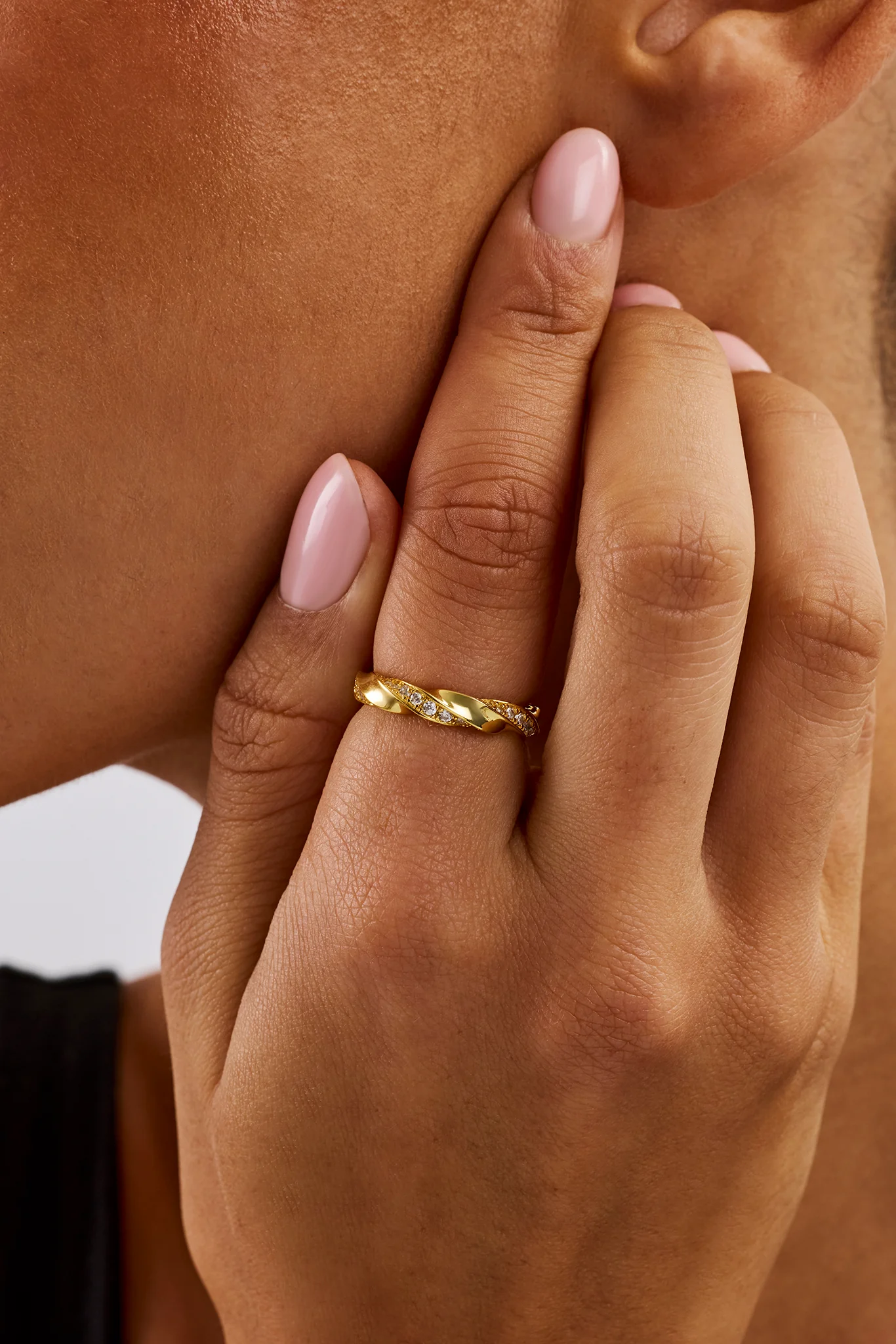 Polished & Iced Woven Ring - 5mm - Gold - Image 2