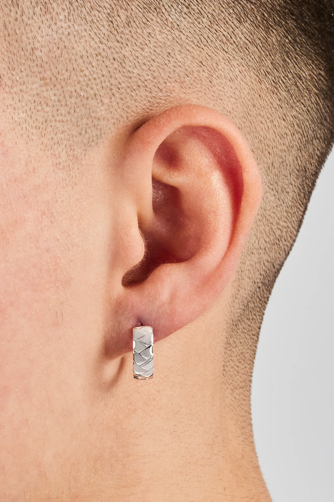 Polished Woven Huggie Earrings - 15mm - Image 2