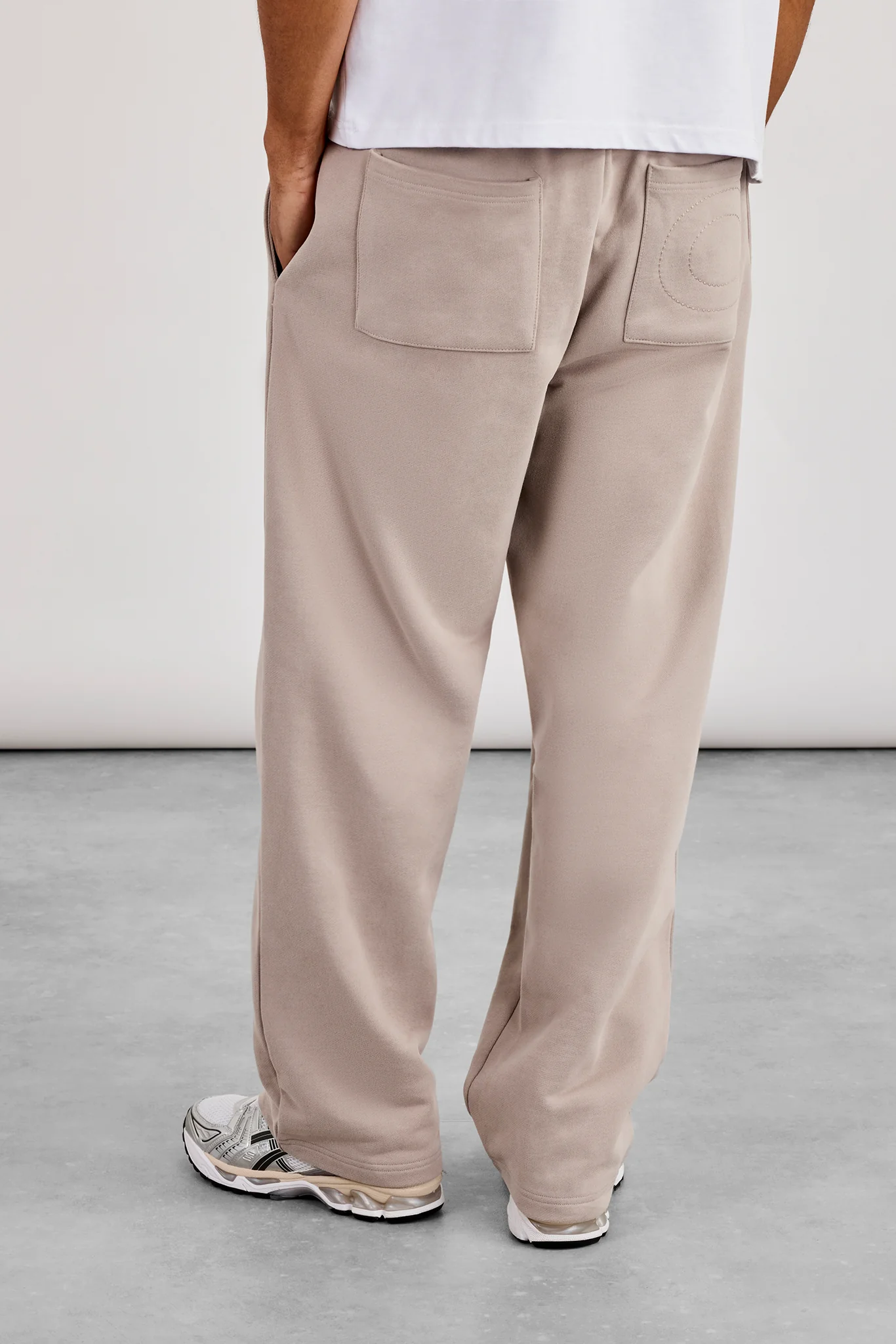 Relaxed Jogger - Stone - Image 4