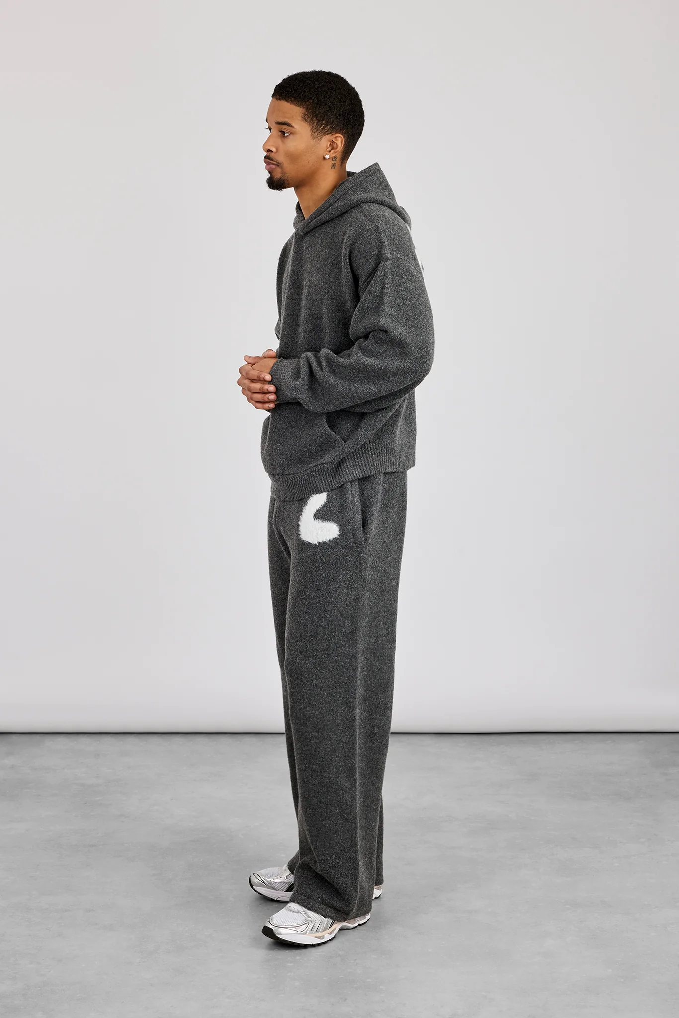Relaxed Knitted Intarsia Jogger - Charcoal - Image 4