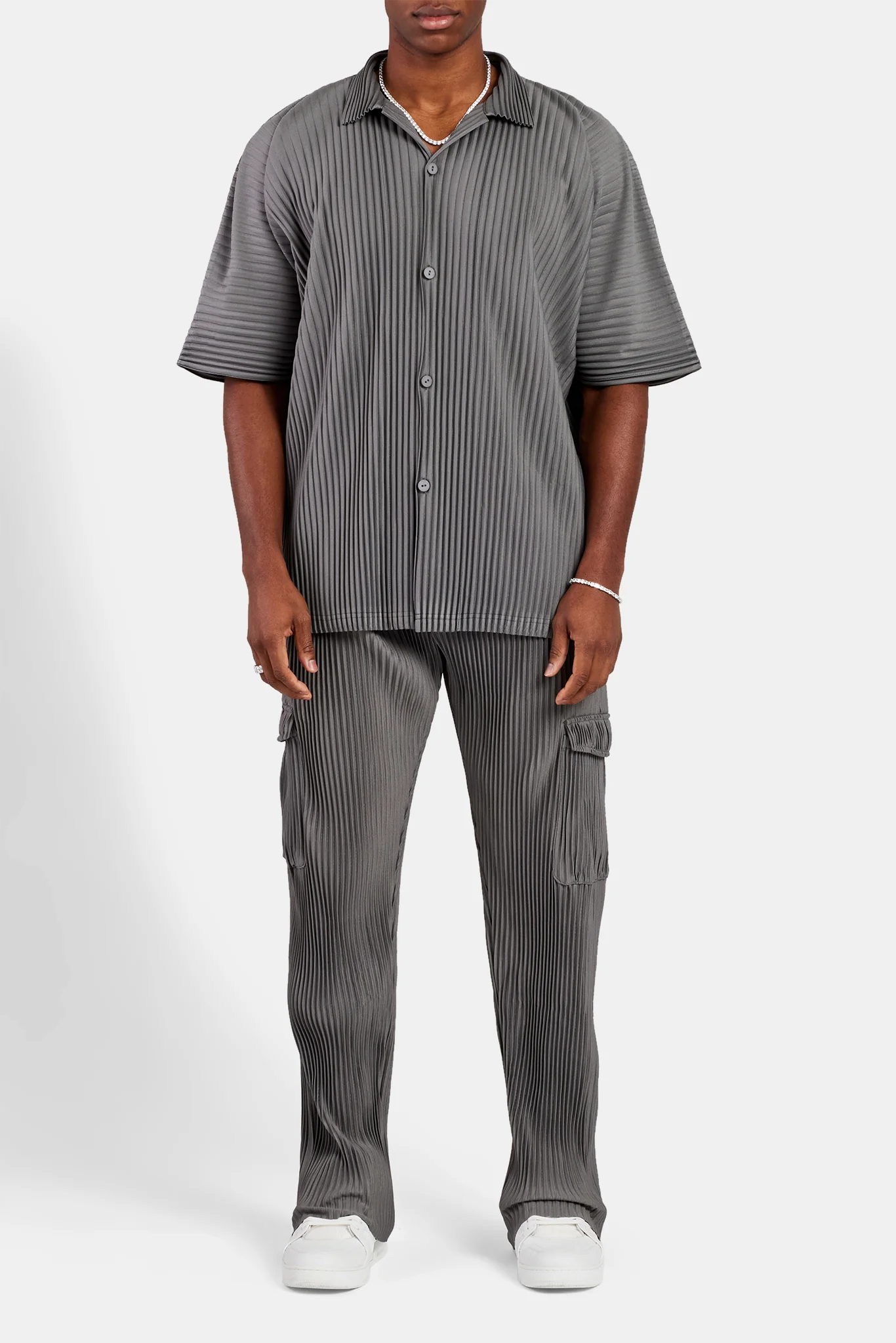 Relaxed Pleated Cargo Trouser - Dark Grey - Image 3
