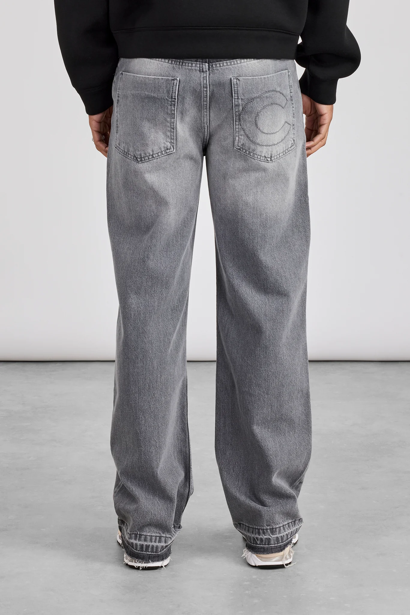 Relaxed Raw Hem Detail Jean - Washed Grey - Image 4