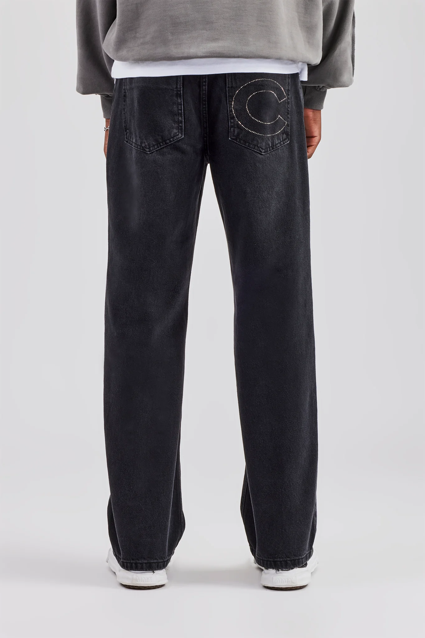Relaxed Rhinestone Pocket Detail Jeans - True Black - Image 4