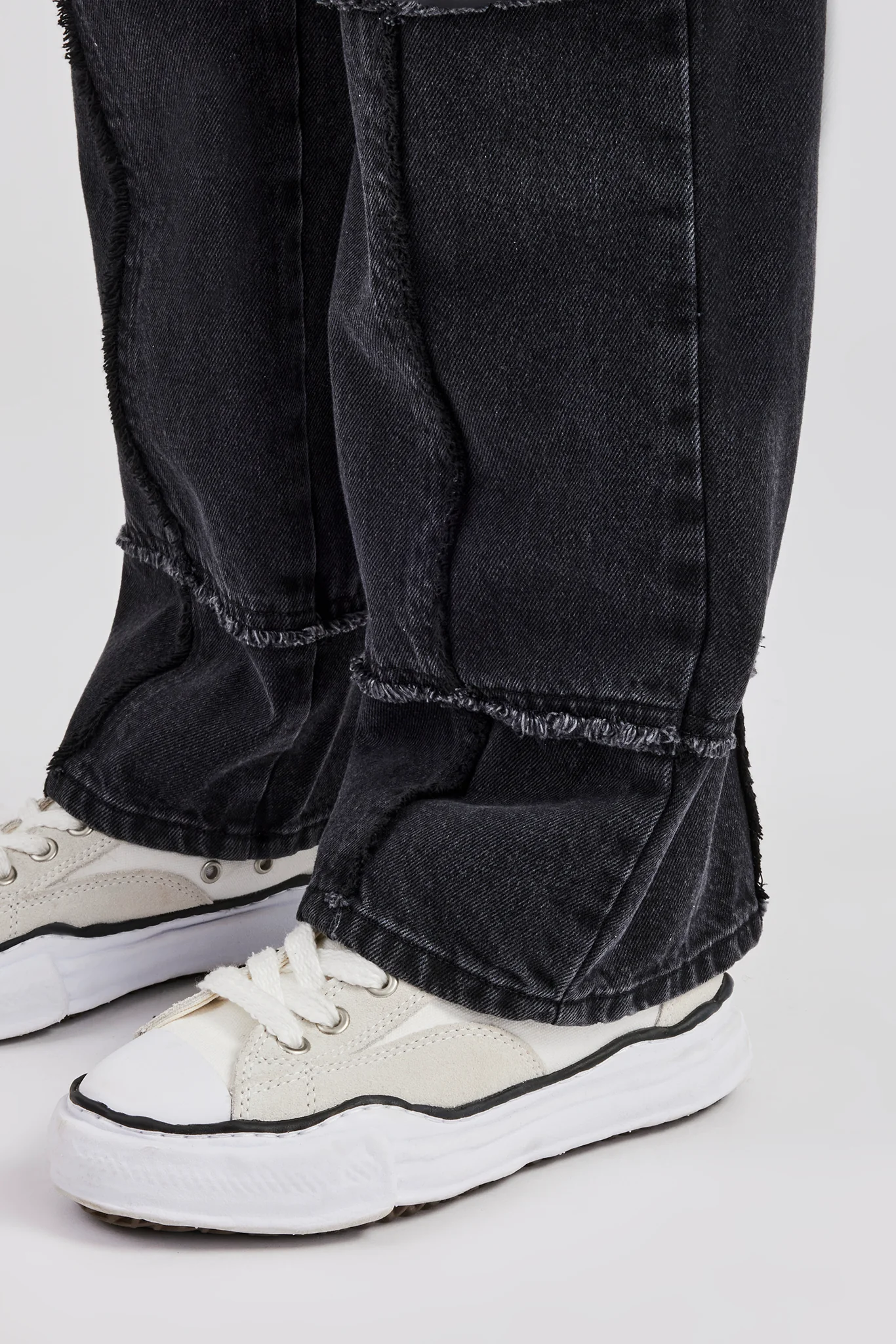 Relaxed Square Raw Edge Jean - Washed Black - Image 4