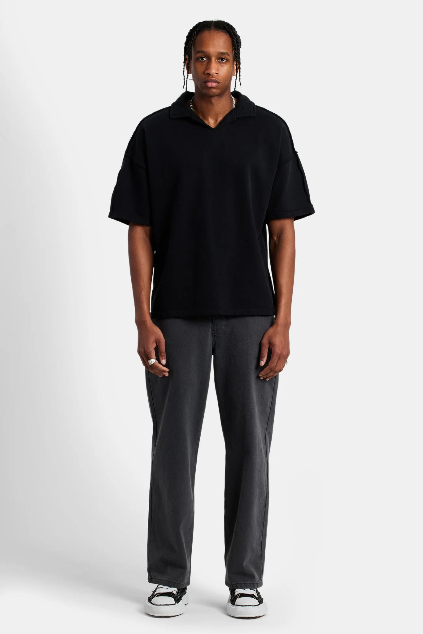 Short Sleeve Exposed Seam Collared Sweatshirt - Black - Image 2
