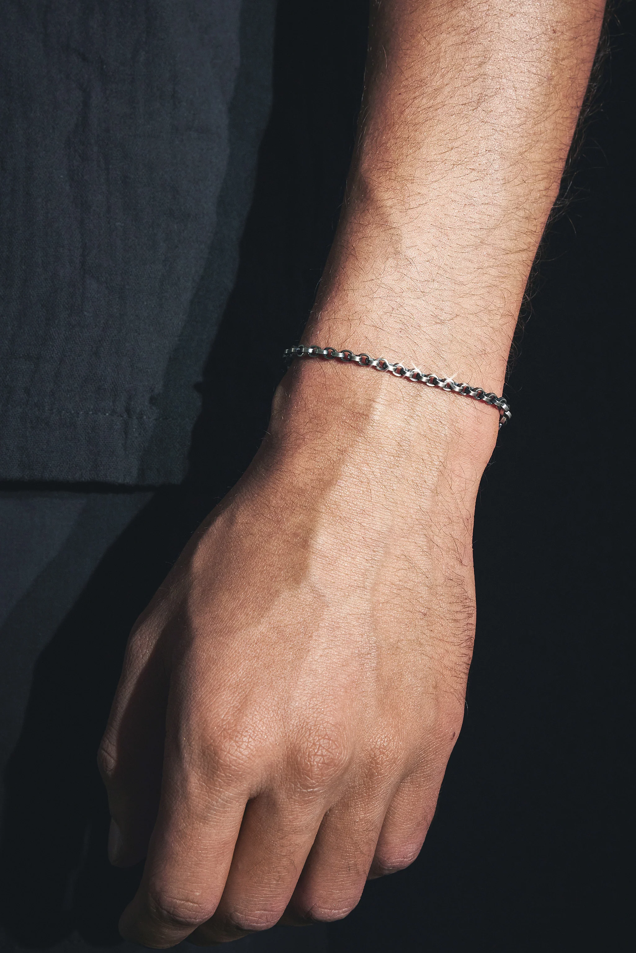925 Sterling Silver Oxidised Anchor Bracelet - Image 2