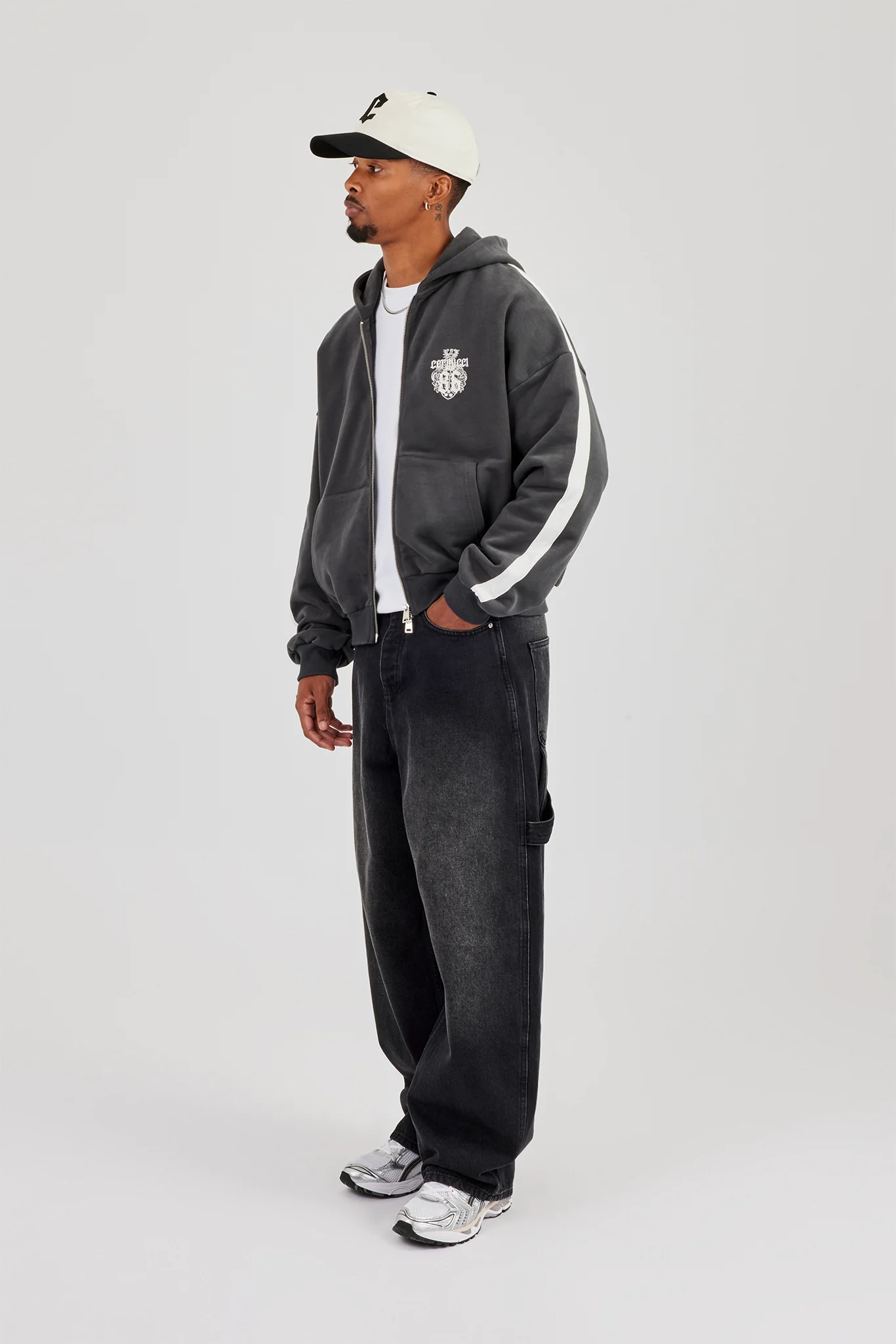 Super Baggy Carpenter Detail Jeans - Washed Black - Image 2