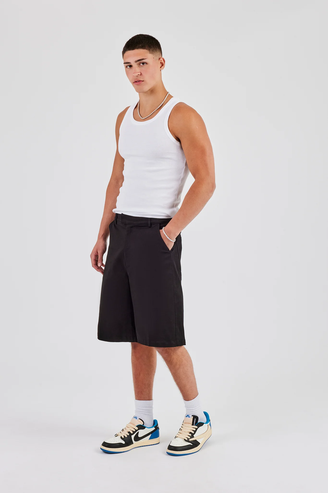 Tailored Jort - Black - Image 3