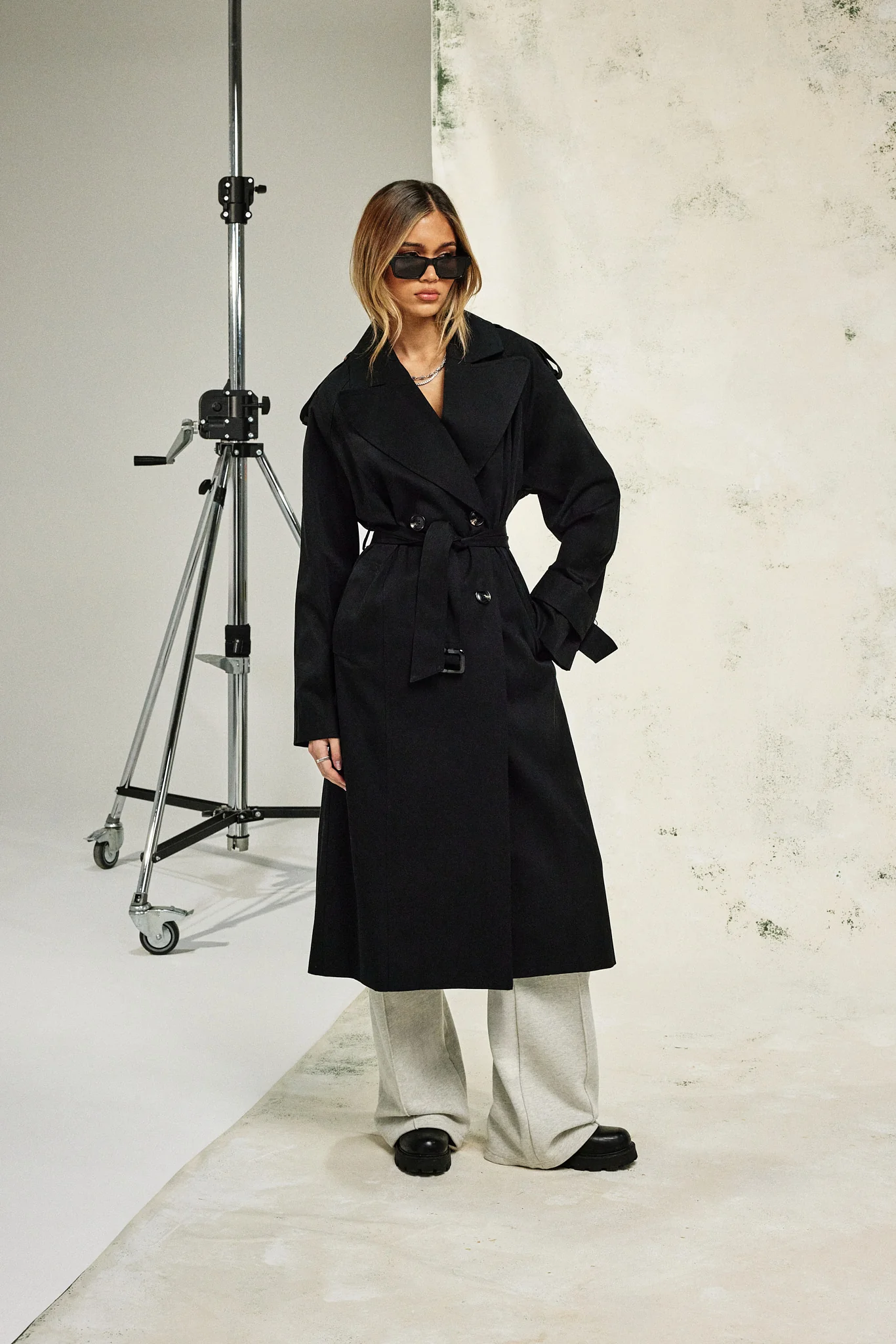 Twill Trench Coat - Black - Image 2