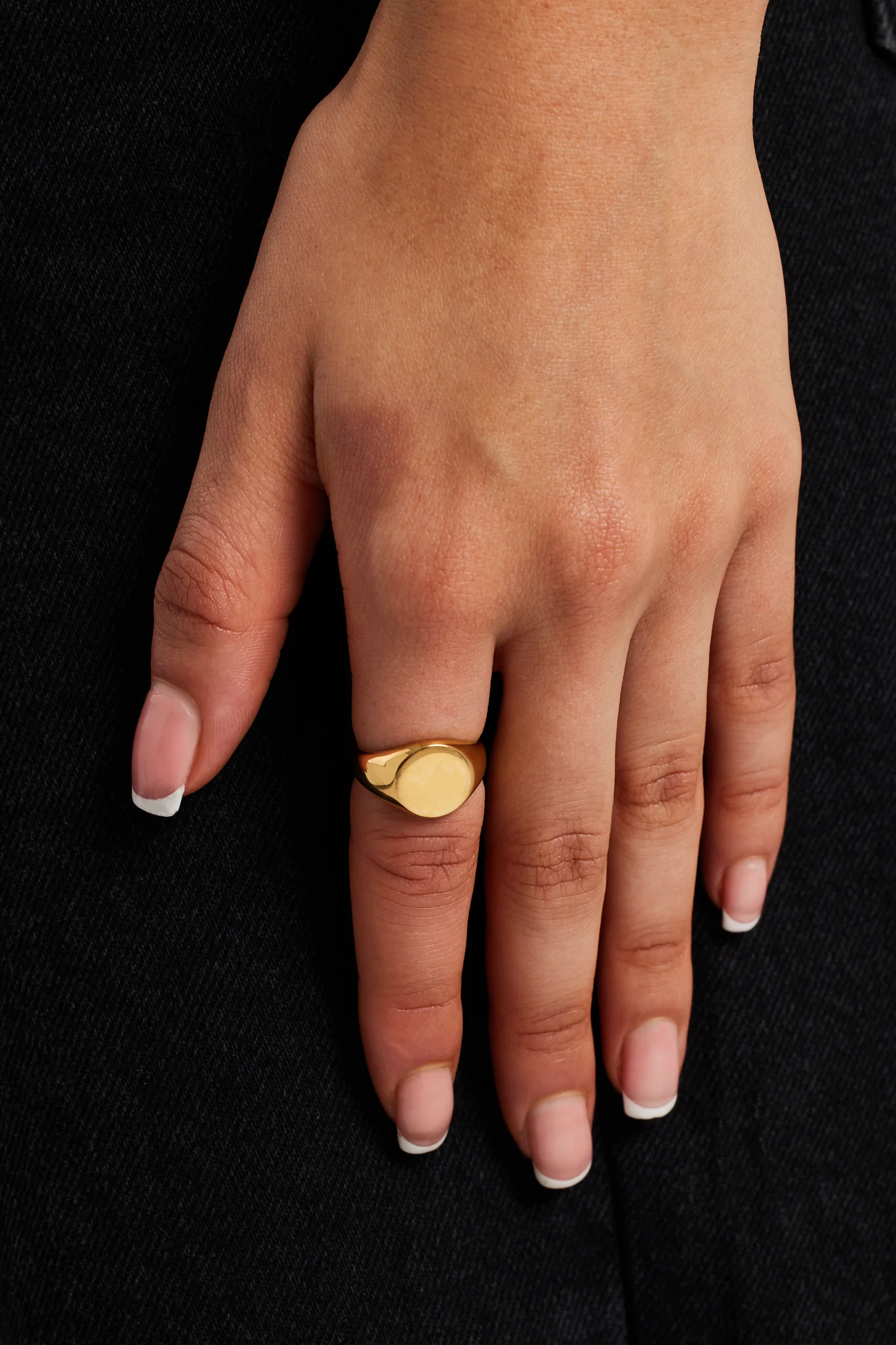 Womens 11mm Gold Plated Polished Round Signet Ring - Image 2